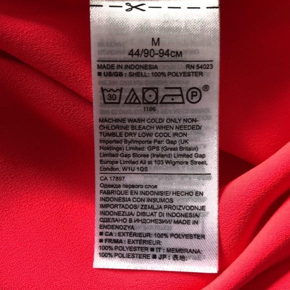 NWT, Banana Republic  size med,  fit large.‎ Hot pink. Hidden buttons,neck ties - Picture 6 of 7